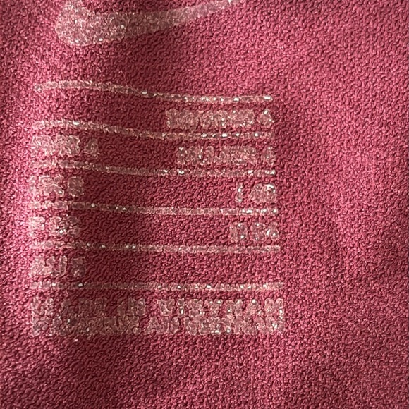 Like new NIKE swimsuit sz4 - Picture 2 of 3